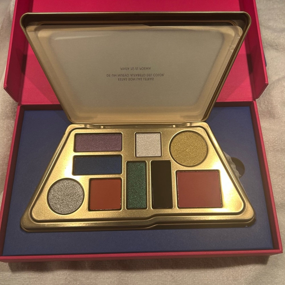 Aora - Mírame EYESHADOW PALETTE